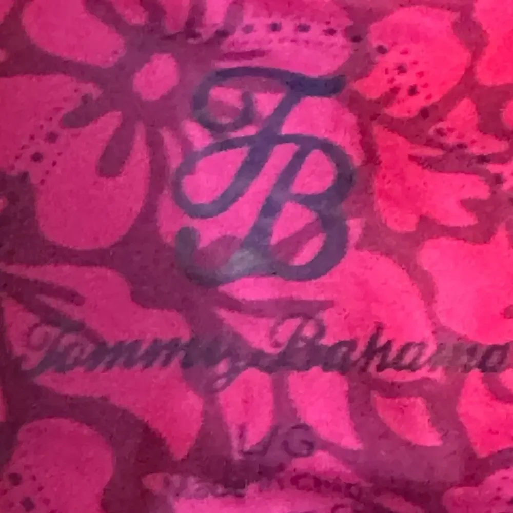 Tommy Bahama Women’s large zip up, magenta with blue accents, front pockets - Picture 8 of 8